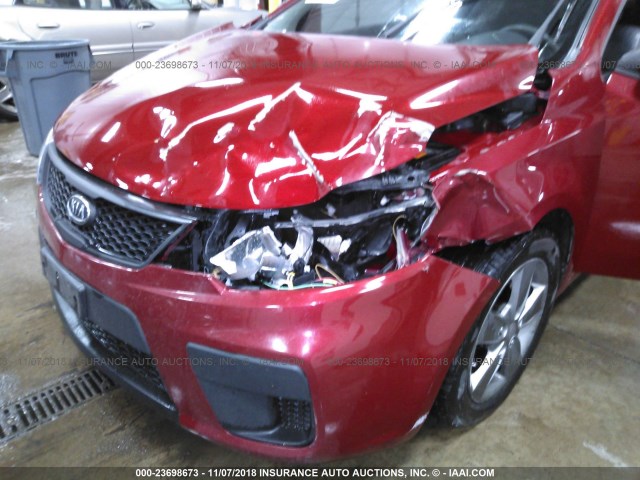 KNAFU6A21A5187851 - 2010 KIA FORTE EX RED photo 6