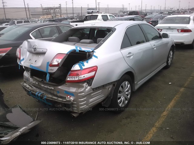 4T1BF3EK6BU770858 - 2011 TOYOTA CAMRY SE/LE/XLE SILVER photo 4