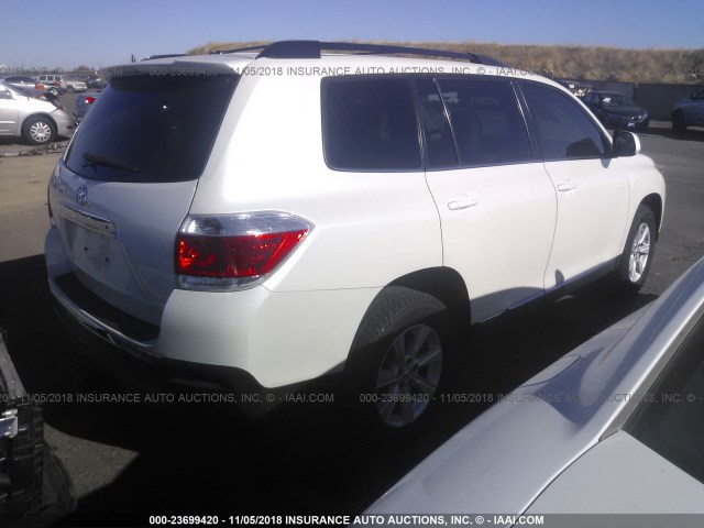 5TDZK3EH1CS056435 - 2012 TOYOTA HIGHLANDER SE WHITE photo 4