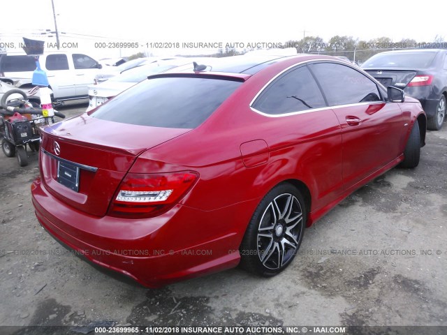 WDDGJ4HB5DG001222 - 2013 MERCEDES-BENZ C 250 RED photo 4