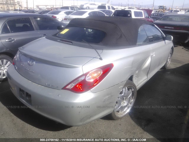 4T1FA38P84U038452 - 2004 TOYOTA CAMRY SOLARA SE/SLE ვერცხლისფერი ფოტო 4