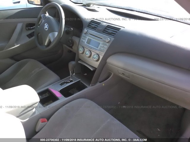 4T4BE46K08R035685 - 2008 TOYOTA CAMRY CE/LE/XLE/SE BLUE photo 5