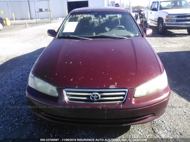 4T1BG22K31U045857 - 2001 TOYOTA CAMRY CE/LE/XLE 栗色 照片 6