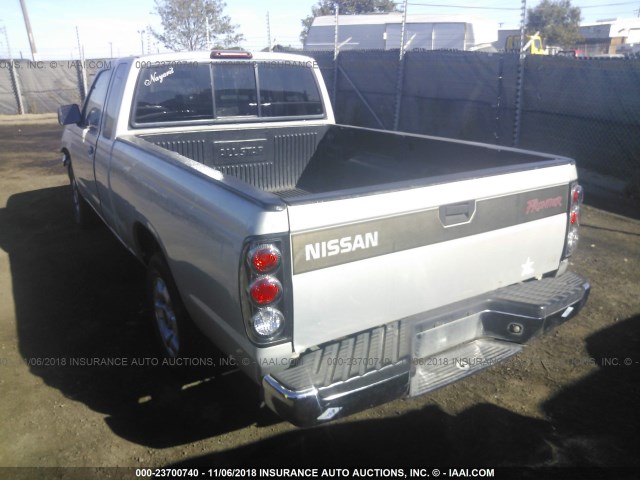 1N6DD26S6WC380153 - 1998 NISSAN FRONTIER KING CAB XE/KING CAB SE SILVER photo 3