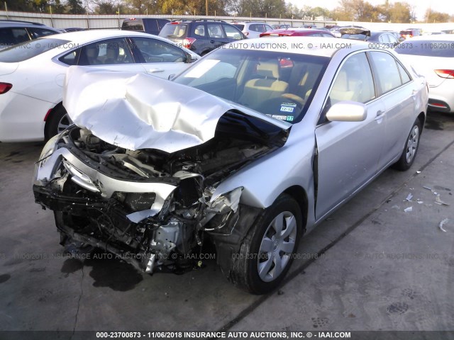 JTNBE46K093190285 - 2009 TOYOTA CAMRY SE/LE/XLE SILVER photo 2