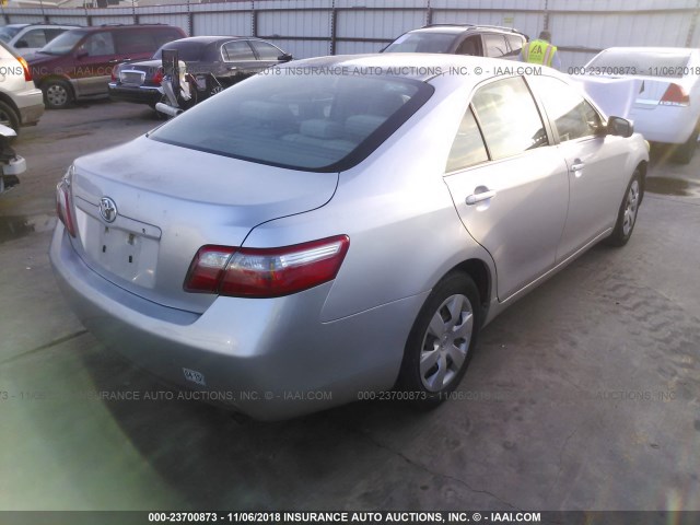 JTNBE46K093190285 - 2009 TOYOTA CAMRY SE/LE/XLE SILVER photo 4