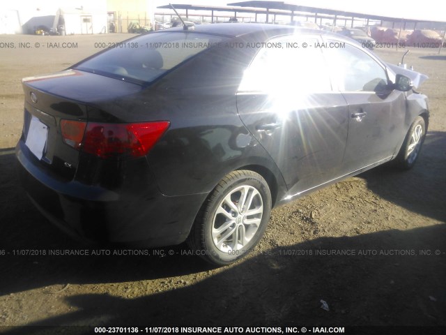 KNAFU4A21C5471178 - 2012 KIA FORTE EX BLACK photo 4