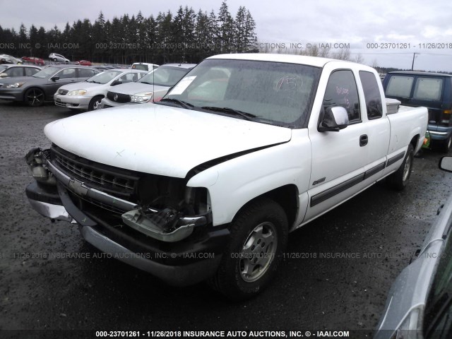 1GCEC19T61E308293 - 2001 CHEVROLET SILVERADO C1500 WHITE photo 2