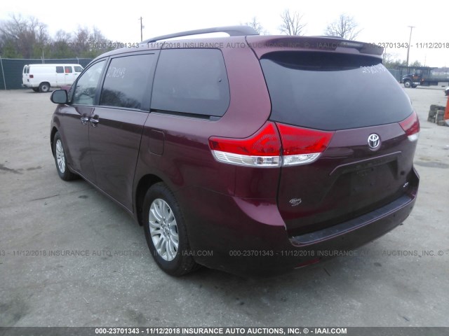 5TDYK3DC1DS400798 - 2013 TOYOTA SIENNA XLE/LIMITED BURGUNDY photo 3