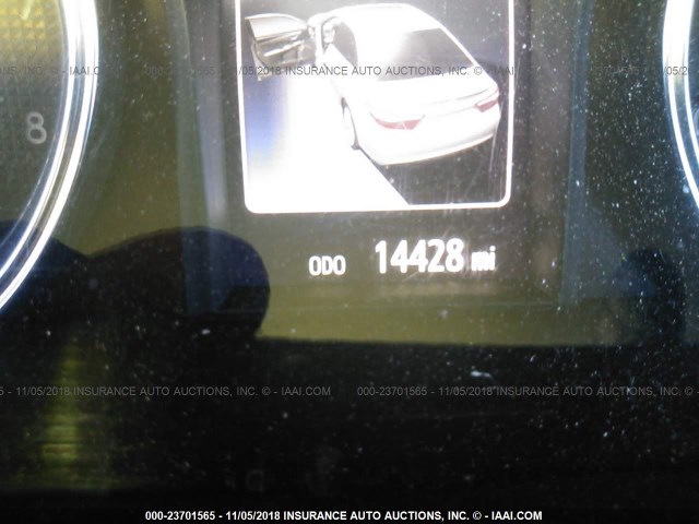 4T1BF1FKXHU352136 - 2017 TOYOTA CAMRY LE/XLE/SE/XSE SILVER photo 7