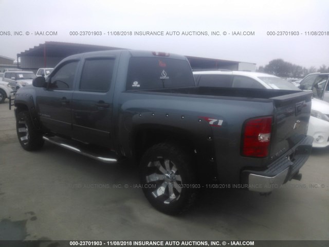 2GCEC13J671670822 - 2007 CHEVROLET SILVERADO C1500 CREW CAB BLUE photo 3