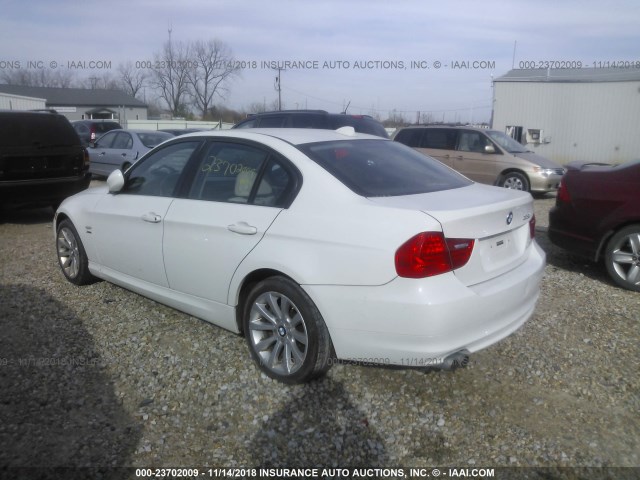 WBAPK5G56BNN24845 - 2011 BMW 328 XI SULEV WHITE photo 3