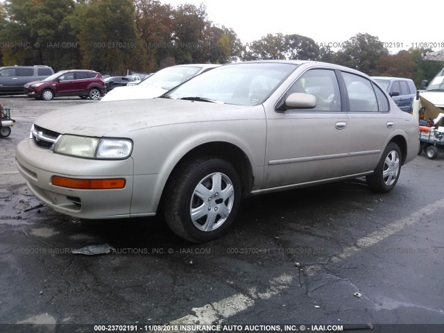 JN1CA21D1WM928315 - 1998 NISSAN MAXIMA GLE/GXE/SE BEIGE photo 2