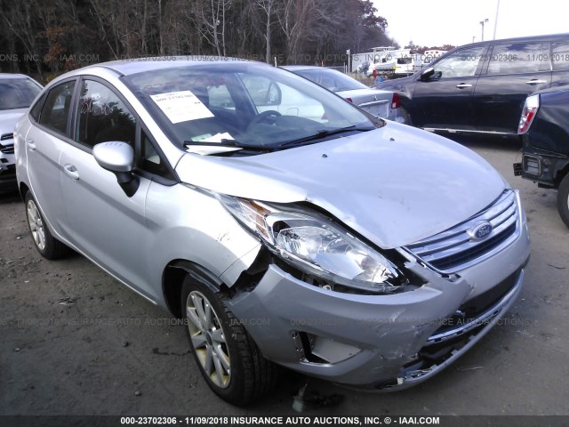 3FADP4BJ9BM122582 - 2011 FORD FIESTA SE SILVER photo 1