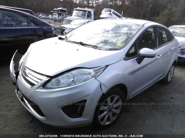 3FADP4BJ9BM122582 - 2011 FORD FIESTA SE SILVER photo 2