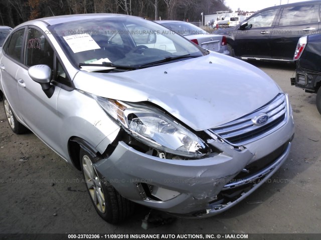 3FADP4BJ9BM122582 - 2011 FORD FIESTA SE SILVER photo 6