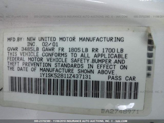 1Y1SK52811Z437131 - 2001 CHEVROLET GEO PRIZM LSI WHITE photo 9