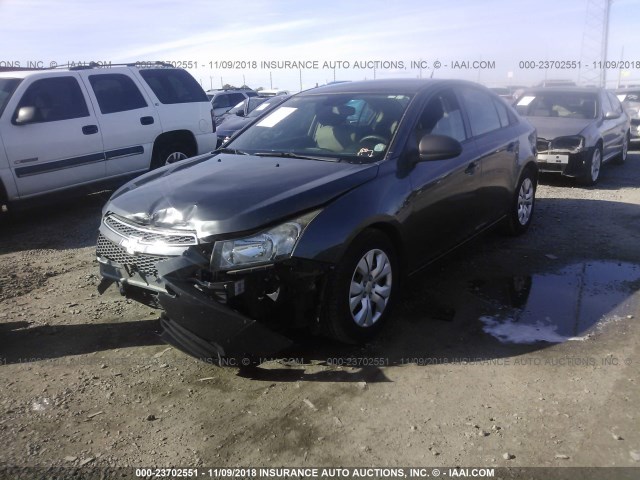 1G1PA5SH1D7230325 - 2013 CHEVROLET CRUZE LS GRAY photo 2