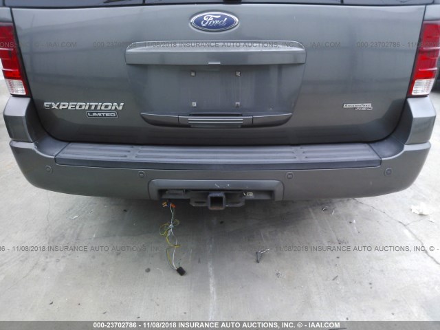 1FMFU20515LA09152 - 2005 FORD EXPEDITION LIMITED GRAY photo 6