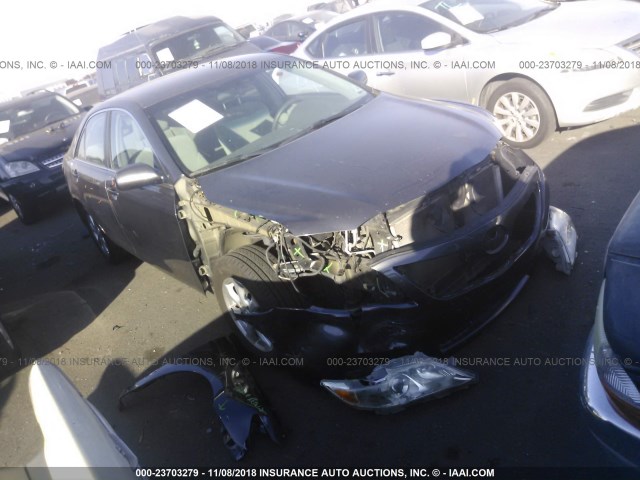 4T4BF3EK5BR184075 - 2011 TOYOTA CAMRY SE/LE/XLE 灰色 照片 1