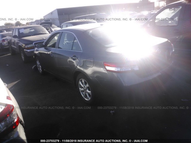 4T4BF3EK5BR184075 - 2011 TOYOTA CAMRY SE/LE/XLE 灰色 照片 3