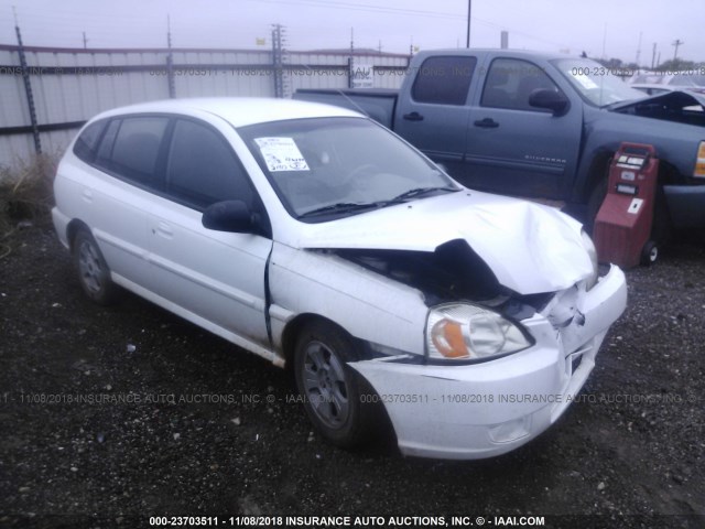 KNADC165846234971 - 2004 KIA RIO CINCO WHITE photo 1