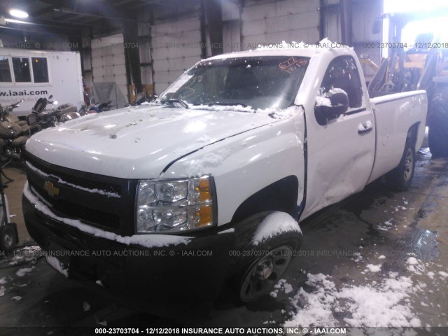 1GCNCPEX1CZ115721 - 2012 CHEVROLET SILVERADO C1500 WHITE photo 2