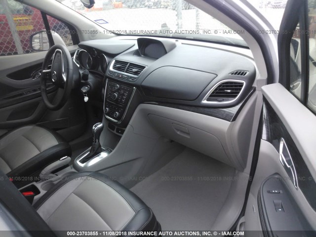 KL4CJCSB1EB673332 - 2014 BUICK ENCORE SILVER photo 5