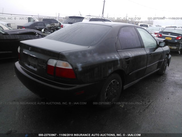 1HGCD5623TA087240 - 1996 HONDA ACCORD DX BLACK photo 4