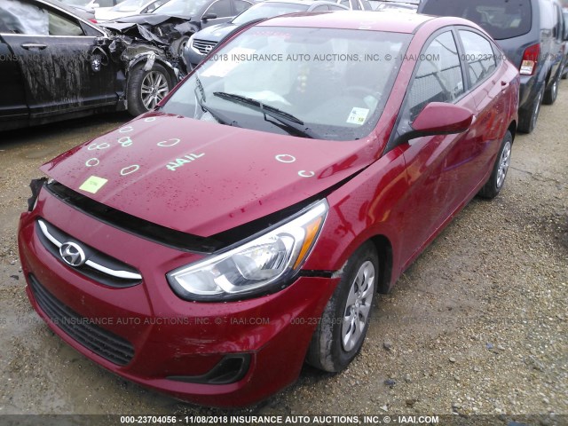 KMHCT4AE0HU290651 - 2017 HYUNDAI ACCENT SE RED photo 2