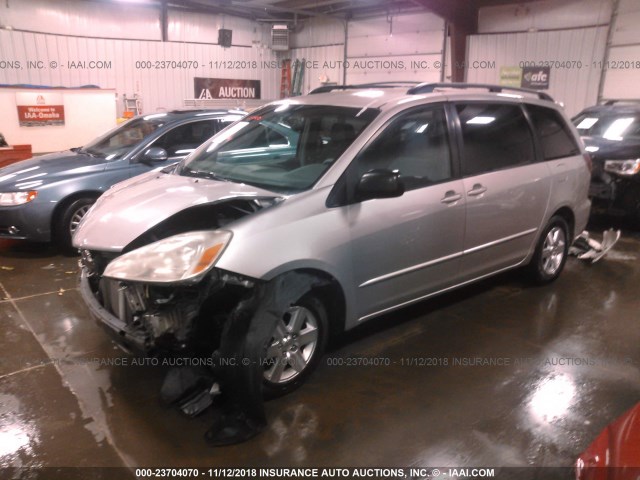 5TDZA23CX5S323143 - 2005 TOYOTA SIENNA CE/LE TAN photo 2