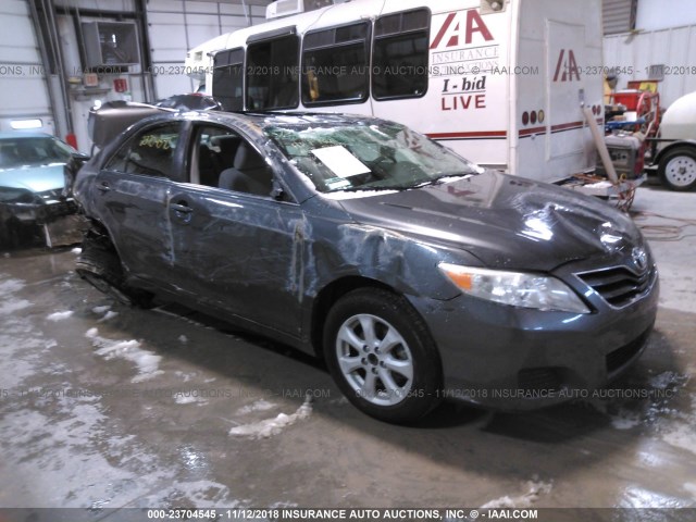 4T4BF3EK7BR100094 - 2011 TOYOTA CAMRY SE/LE/XLE SILVER photo 1