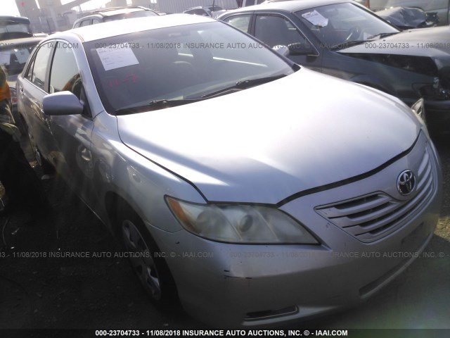 4T1BE46K47U155918 - 2007 TOYOTA CAMRY NEW GENERAT CE/LE/XLE/SE SILVER photo 1