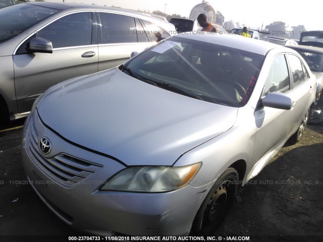 4T1BE46K47U155918 - 2007 TOYOTA CAMRY NEW GENERAT CE/LE/XLE/SE SILVER photo 2