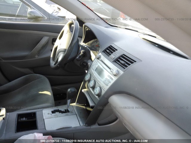 4T1BE46K47U155918 - 2007 TOYOTA CAMRY NEW GENERAT CE/LE/XLE/SE SILVER photo 5