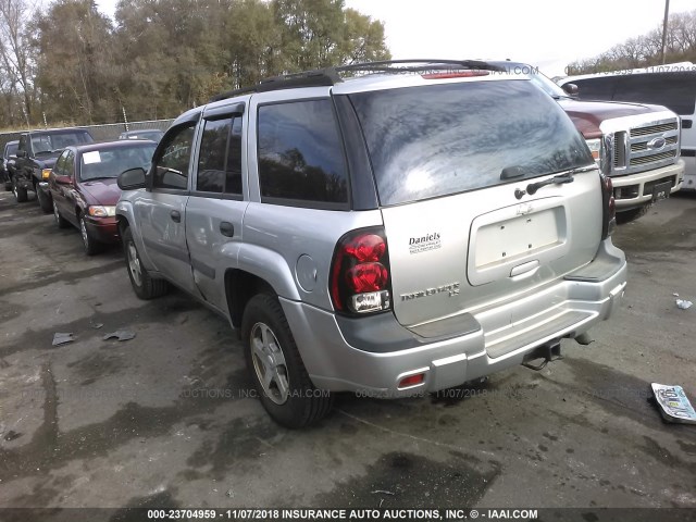 1GNDS13S152189131 - 2005 CHEVROLET TRAILBLAZER LS/LT SILVER photo 3