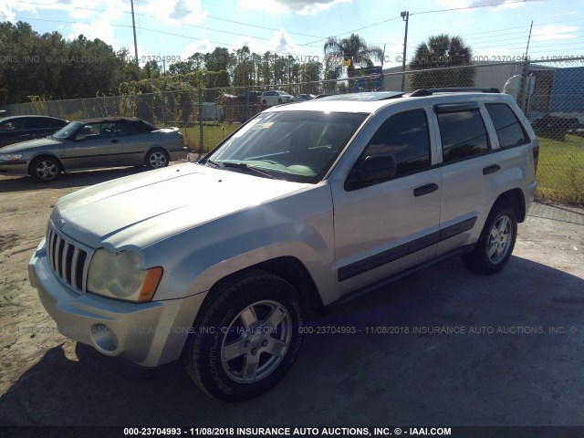 1J4GS48KX5C655983 - 2005 JEEP GRAND CHEROKEE LAREDO/COLUMBIA/FREEDOM 银色 照片 2
