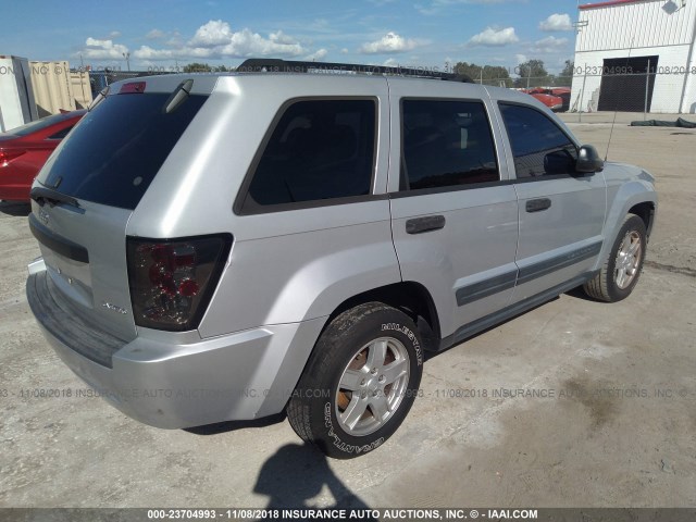 1J4GS48KX5C655983 - 2005 JEEP GRAND CHEROKEE LAREDO/COLUMBIA/FREEDOM 银色 照片 4