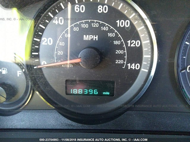 1J4GS48KX5C655983 - 2005 JEEP GRAND CHEROKEE LAREDO/COLUMBIA/FREEDOM 银色 照片 7