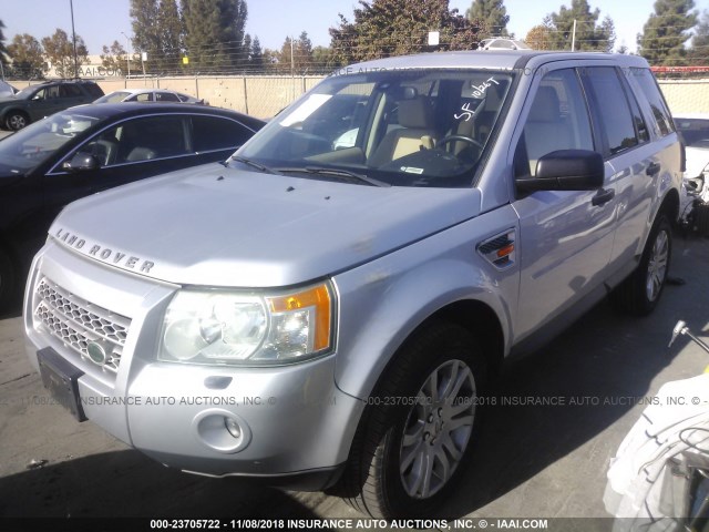 SALFP24N08H031049 - 2008 LAND ROVER LR2 SE SILVER photo 2