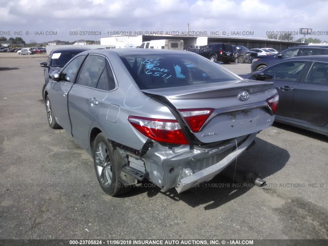 4T1BF1FK8GU592199 - 2016 TOYOTA CAMRY LE/XLE/SE/XSE 银色 照片 3