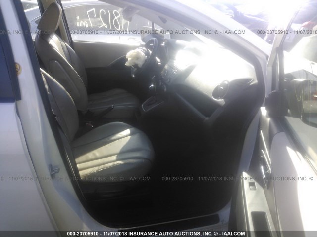 JM1CW2DL6C0125620 - 2012 MAZDA 5 WHITE photo 5