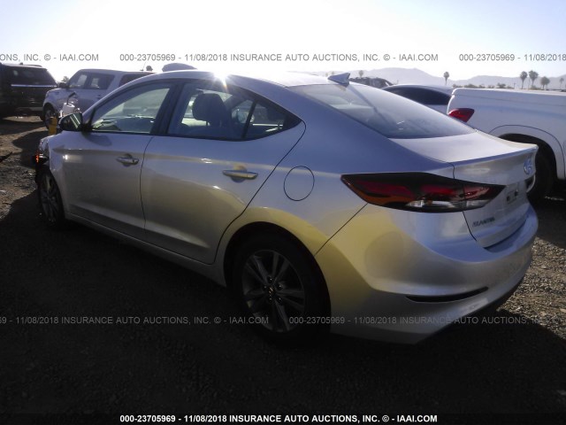 5NPD84LF4HH173374 - 2017 HYUNDAI ELANTRA SE/VALUE/LIMITED SILVER photo 3