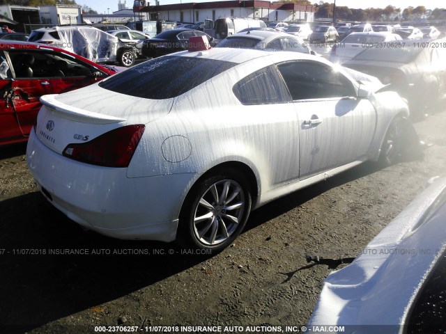 JN1CV6EL8BM261072 - 2011 INFINITI G37 WHITE photo 4