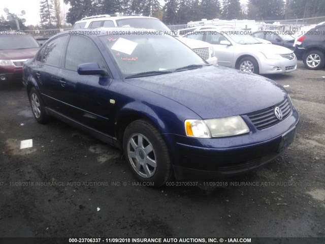 WVWMD23BXYP302400 - 2000 VOLKSWAGEN PASSAT GLS BLUE photo 1