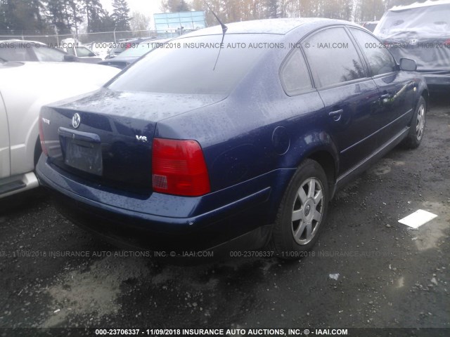 WVWMD23BXYP302400 - 2000 VOLKSWAGEN PASSAT GLS BLUE photo 4