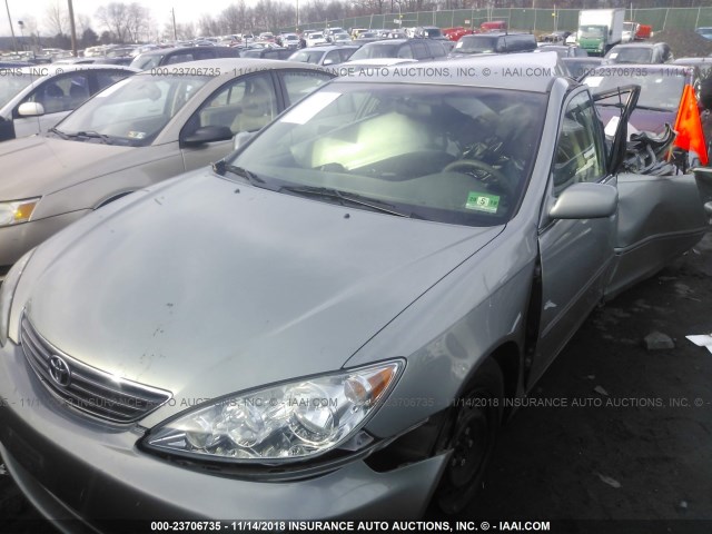 4T1BE32K65U601872 - 2005 TOYOTA CAMRY LE/XLE/SE SILVER photo 2
