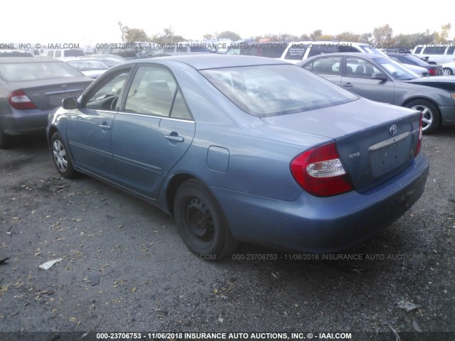 4T1BE32K92U624798 - 2002 TOYOTA CAMRY LE/XLE/SE BLUE photo 3