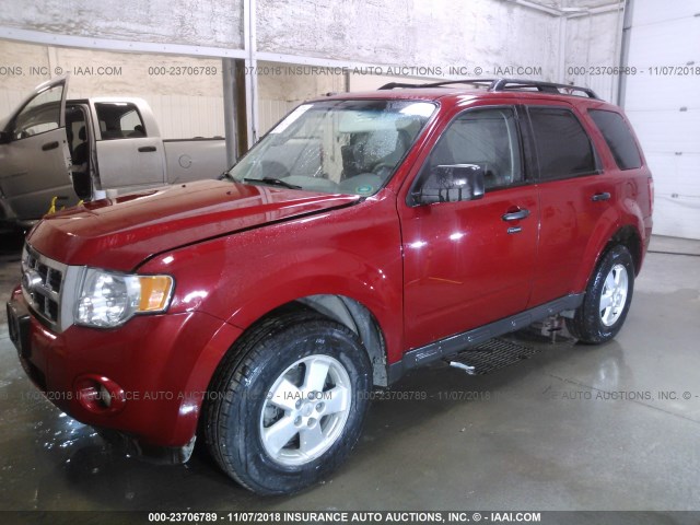 1FMCU9D76AKC96320 - 2010 FORD ESCAPE XLT RED photo 2