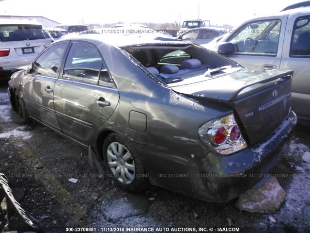 4T1BE30K65U635295 - 2005 TOYOTA CAMRY LE/XLE/SE GRAY photo 3